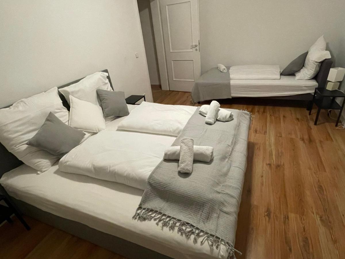 Black Forest Apartment บาเดน-บาเดน ภายนอก รูปภาพ